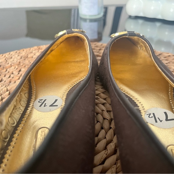 Rocawear Brown Flats with Gold Detailing - Picture 4 of 15